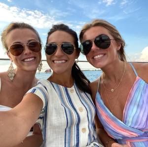 Meet your Posher, Lily